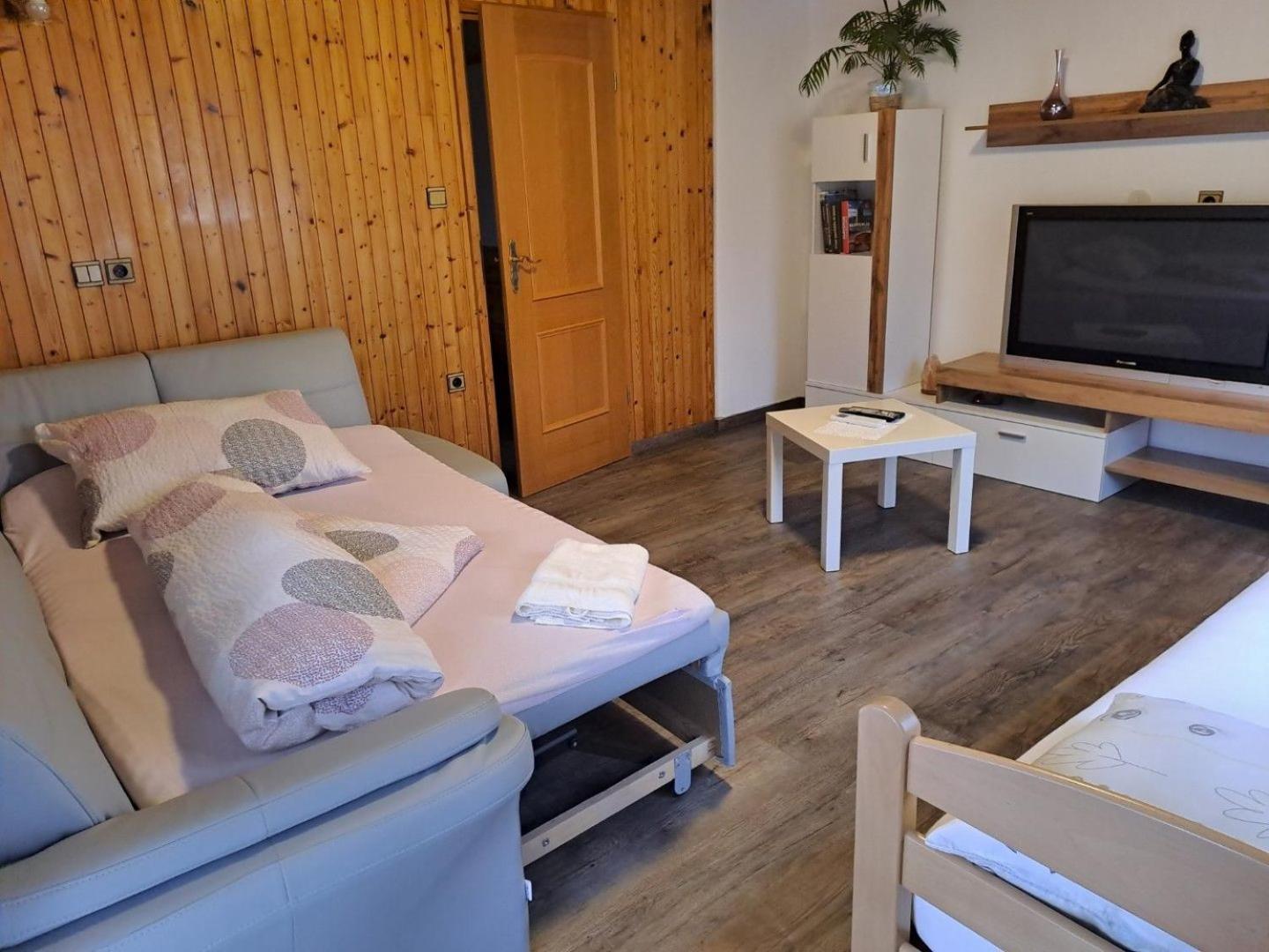 Kiara Rooms Jesenice Exterior photo